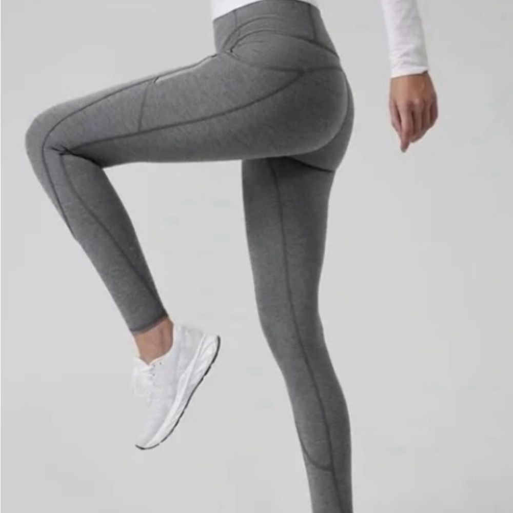 ATHLETA Rainier tights. Grey  Heather.  Size Medium.